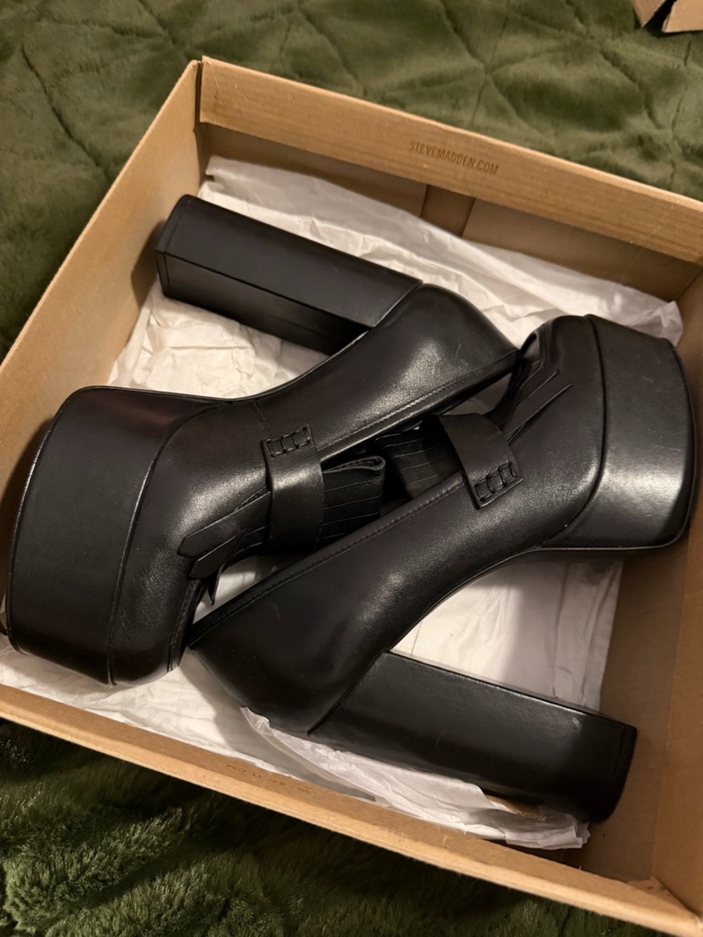 Steve Madden Black Fringe Platform Loafers with Block Heel - Picture 5 of 5